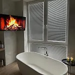 Penthouse Equinox 33 Apartament
