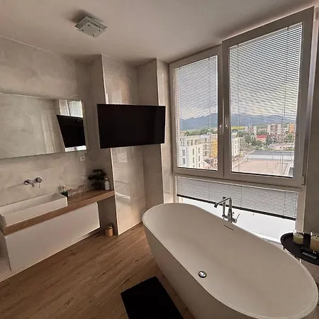 Penthouse Rooftop 33 * Liptowski Mikułasz