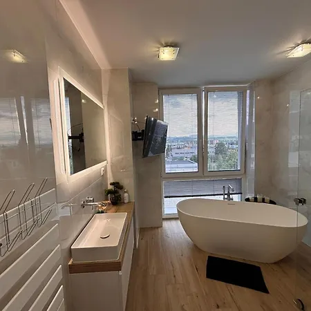 Penthouse Rooftop 33 Apartament Liptowski Mikułasz