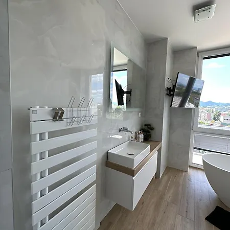 Penthouse Rooftop 33 Apartament Liptowski Mikułasz