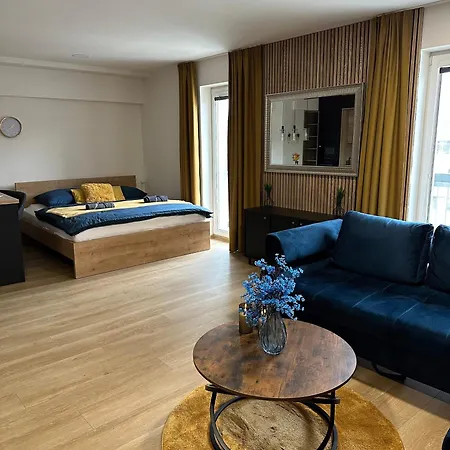 Penthouse Equinox 33 Liptowski Mikułasz