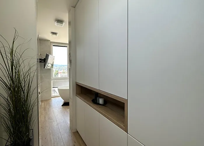 Penthouse Equinox 33 * Lipótszentmiklós